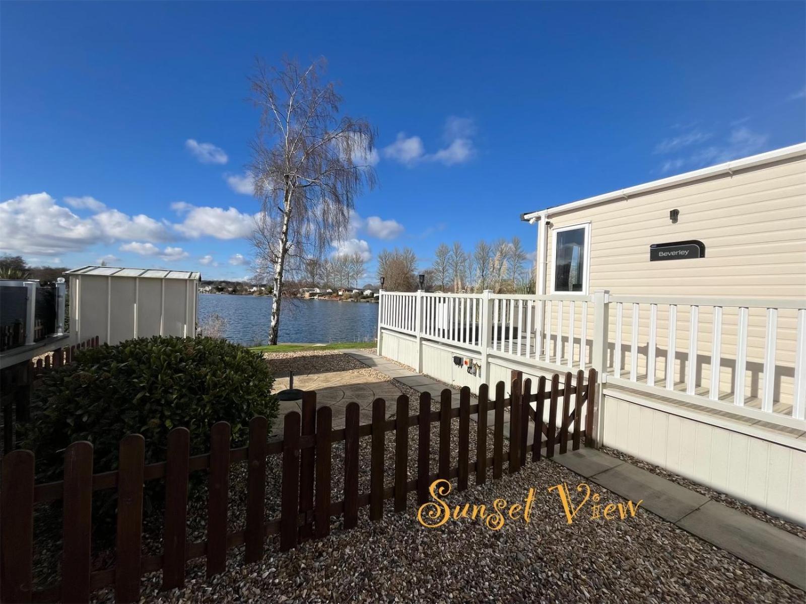 Tattershall Lakes Sunset View Caravan Lakeside, Hot Tub, Garden, Private Fishing Peg & Wifi Екстер'єр фото