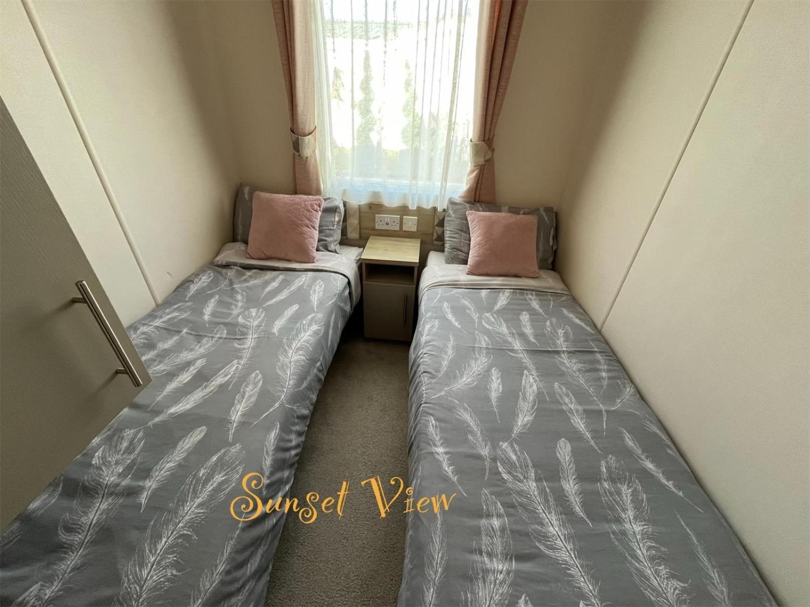 Tattershall Lakes Sunset View Caravan Lakeside, Hot Tub, Garden, Private Fishing Peg & Wifi Екстер'єр фото