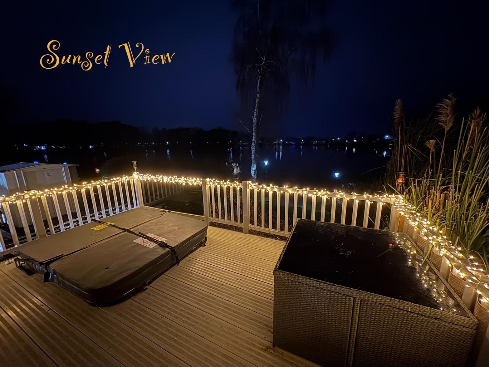 Tattershall Lakes Sunset View Caravan Lakeside, Hot Tub, Garden, Private Fishing Peg & Wifi Екстер'єр фото
