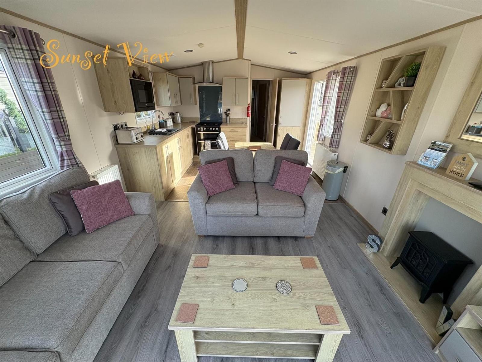 Tattershall Lakes Sunset View Caravan Lakeside, Hot Tub, Garden, Private Fishing Peg & Wifi Екстер'єр фото