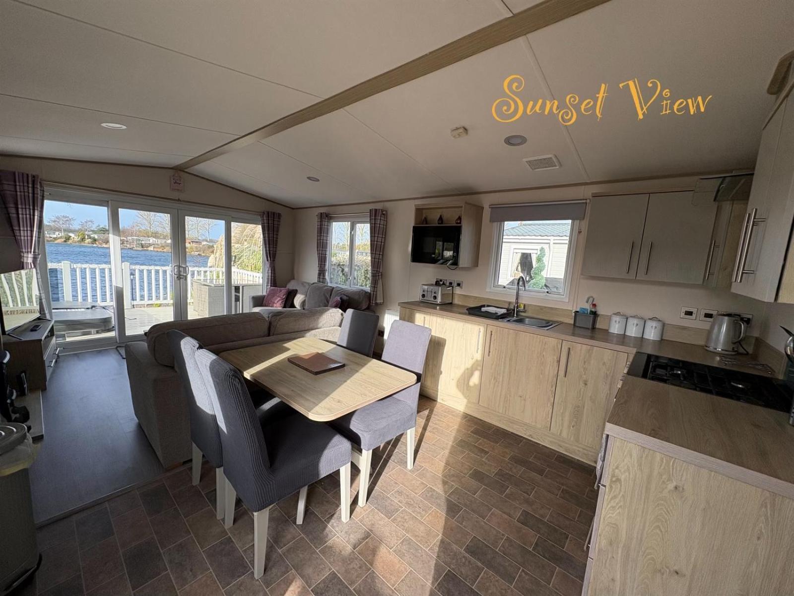 Tattershall Lakes Sunset View Caravan Lakeside, Hot Tub, Garden, Private Fishing Peg & Wifi Екстер'єр фото